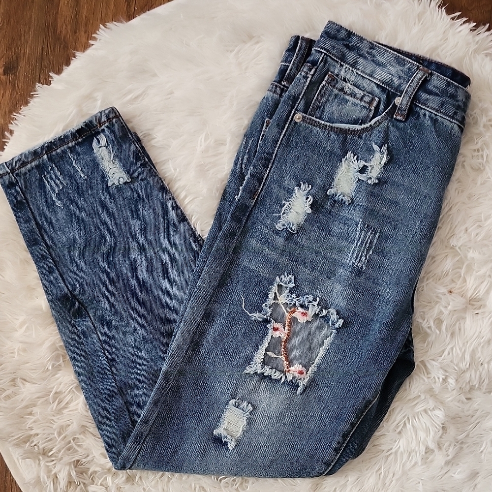 Blank Paige Trendy Distressed Boyfriend Jeans in Blue - Picture 9 of 10
